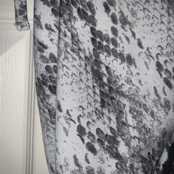 Forever 21 Bandana Style Open Back Crop Top - Picture 4 of 5